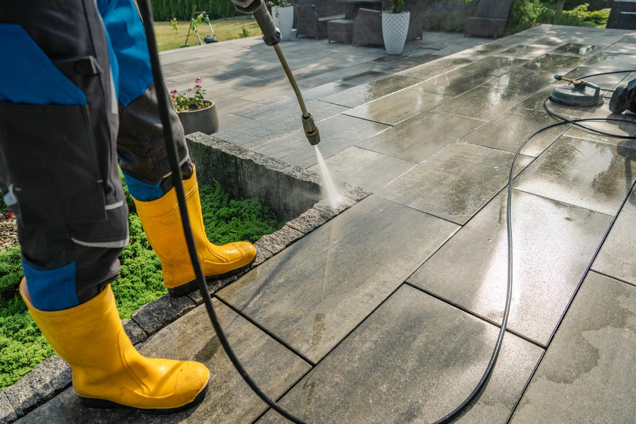 Pressure washing photo 1