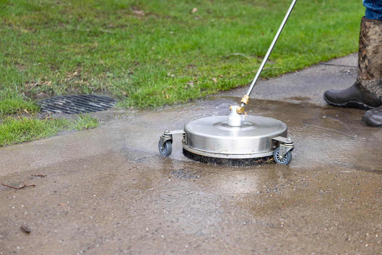 Pressure washing photo 2